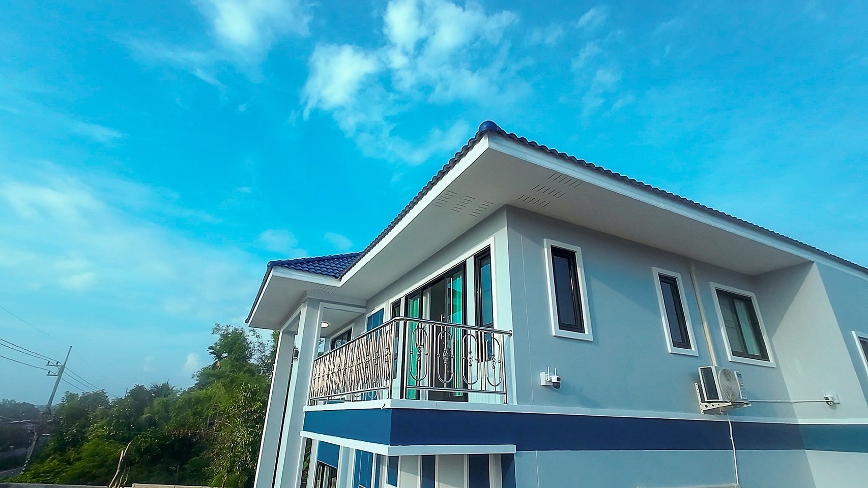 บริการรับเหมาสร้างบ้านครบวงจรในบุรีรัมย์ นครราชสีมา และร้อยเอ็ด ออกแบบฟรี ดำเนินการยื่นขออนุญาต จัดหาแหล่งเงินทุน พร้อมรับชำระผ่านบัตรเครดิต